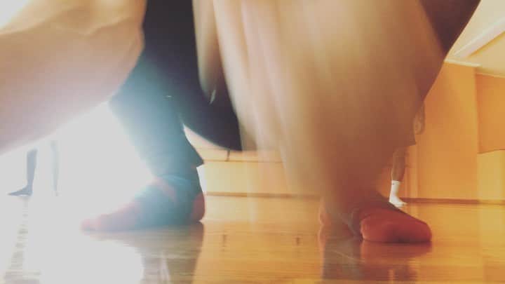 JR・ボーンのインスタグラム：「I accept your challenge @echriqui ! I feel my most awesome when I step out of my comfort zone!! With the help of some talented friends, @matthew_kaz & @daniel_bernardo, I’m embracing an outlet, that I admire so much, to help travel through some of the noise in my life. Share you feeling your most awesome and hashtag #theawesomechallenge and @rocketsofawesome will donate back to school clothes to @baby2baby for a child in need!! THAT’S AWESOME!! I CHALLENGE @loritriolo @gracerosebauer @madisonmacgregor and @elizabeththomasjames  4 incredibly awesome and inspiring human beings!!」