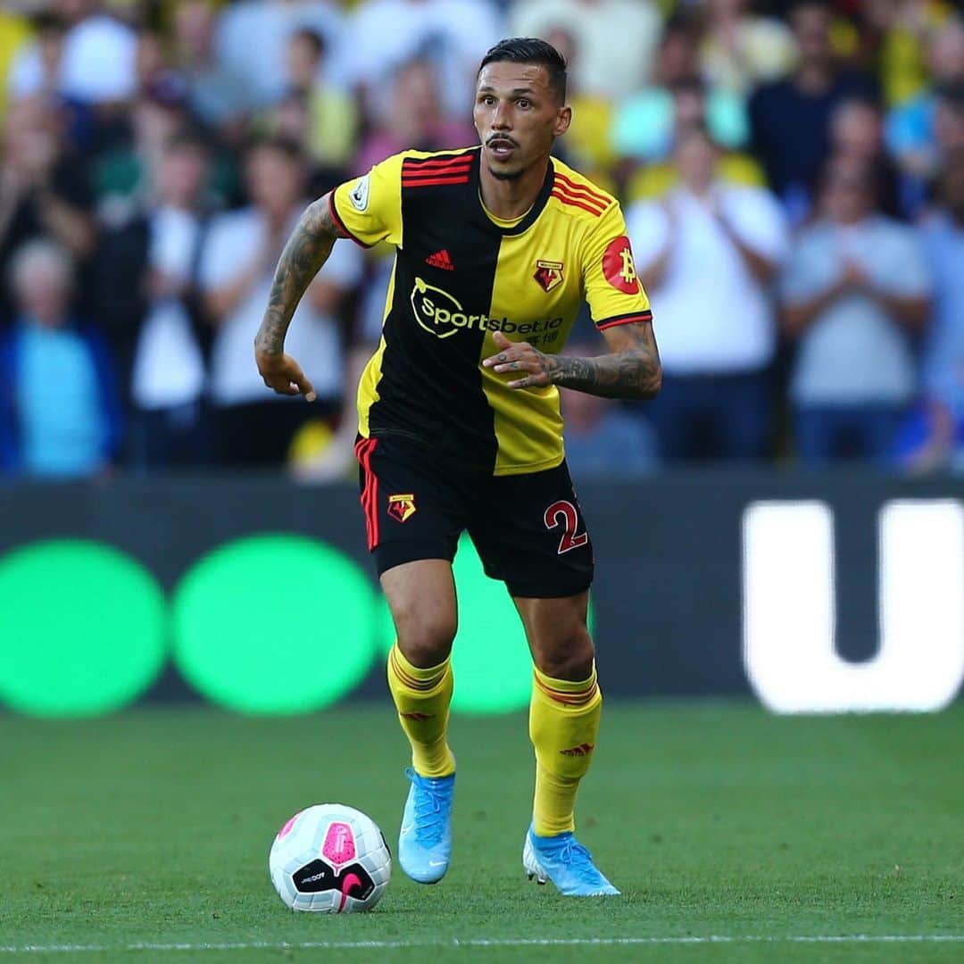ヨゼ・ホレバスのインスタグラム：「Amazing comeback and hard fought point today. Good job boys! #premierleague #WATvARS #nikefootball #watfordfc」