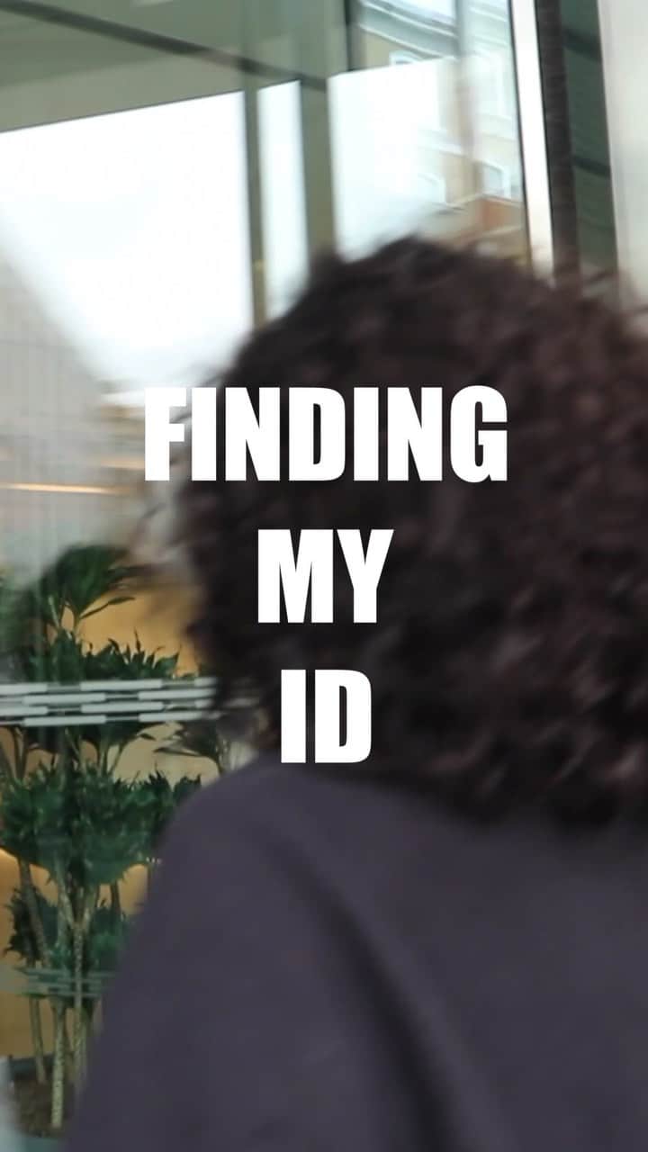 ジェイデ・ピアスのインスタグラム：「Finding my ID has been so interesting, the whole journey has been about identifying myself- inside out through @cliniqueuk and @23andme. I tried out @clinqueuk clinical reality to see what problem areas I have and to see how I can improve my skin. As I’ve got older, I’ve had to start taking my skin care seriously because my skin isn’t what it once was so I have to put in more effort. Obviously with age we can expect things to change but there’s no harm in trying to improve some of those things. Uneven skin tone, a bit of uneven texture and dark circles is what came up for me and I was recommended to try the blue cartridge and in the last couple months I’ve noticed improvements to my skin. My skin is clearer and I’m not getting breakouts as often which I’m so please about. What I love about Clinique is their products contain no parabens, no phthalates and no fragrance so I never have to worry about what’s going on my skin. With @23andme I’ve been able to find out more about my heritage and discover where I’m really from.  Head to my IGTV to watch more!  #AD」