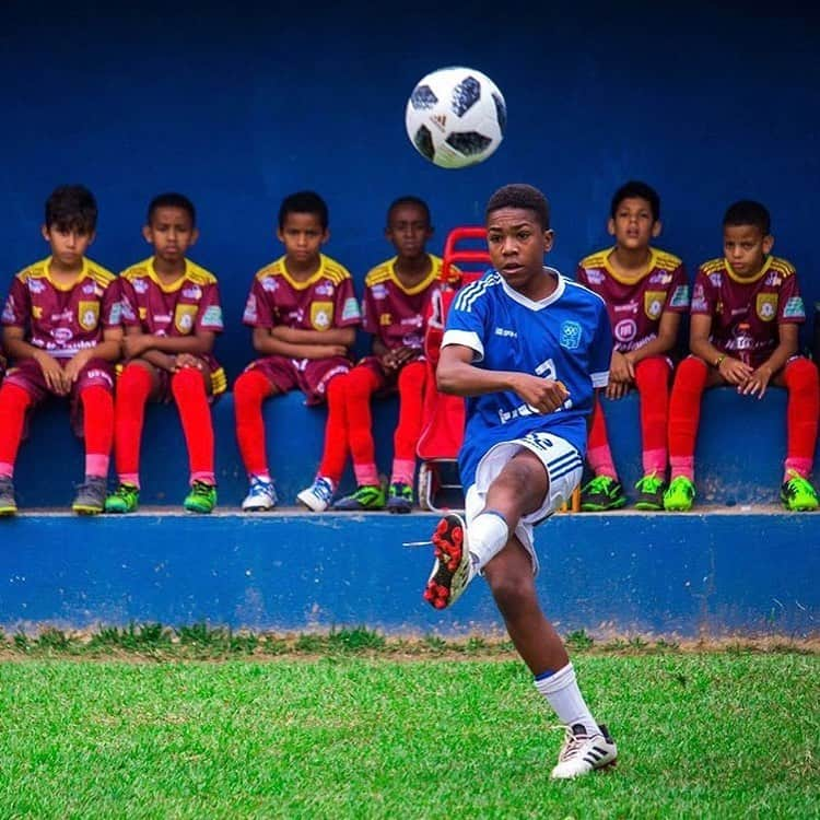 ジーコさんのインスタグラム写真 - (ジーコInstagram)「Encerrada a Segunda Edição da Copa Zico em Miguel Pereira. Parabéns  a todos os participantes e em especial ao Paraíba do Sul,Campeão em 3 categorias,sub 11,13 e 17.Na sub 15 o Campeão  foi o Cefat de Miguel Pereira.Parabéns também aos destaques individuais da competição,que em breve estará no facebook da Copa. Obrigado também a Prefeitura de Miguel Pereira por confiar na competição.Ate a próxima.」9月16日 10時09分 - zico