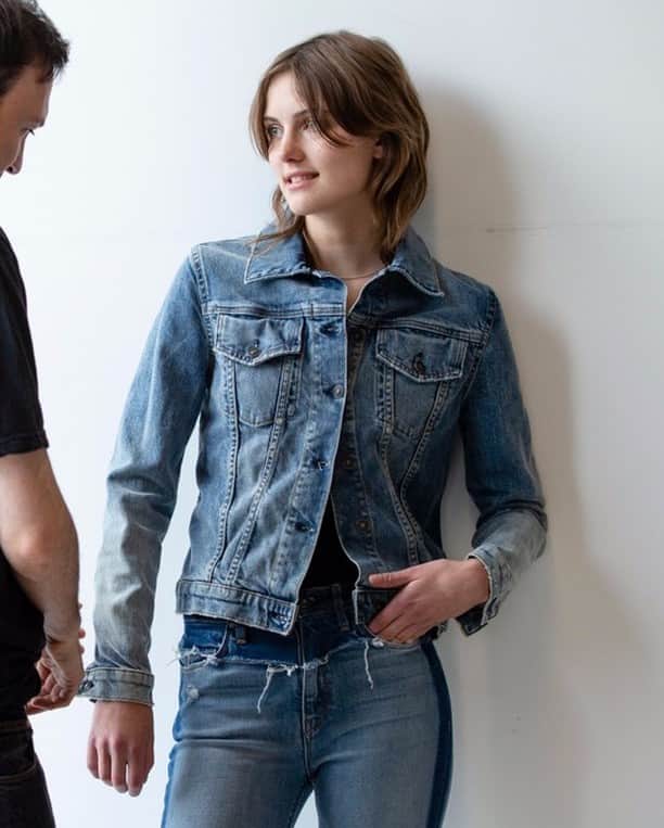 ハドソンのインスタグラム：「Fitted and faded. #HudsonJeans」