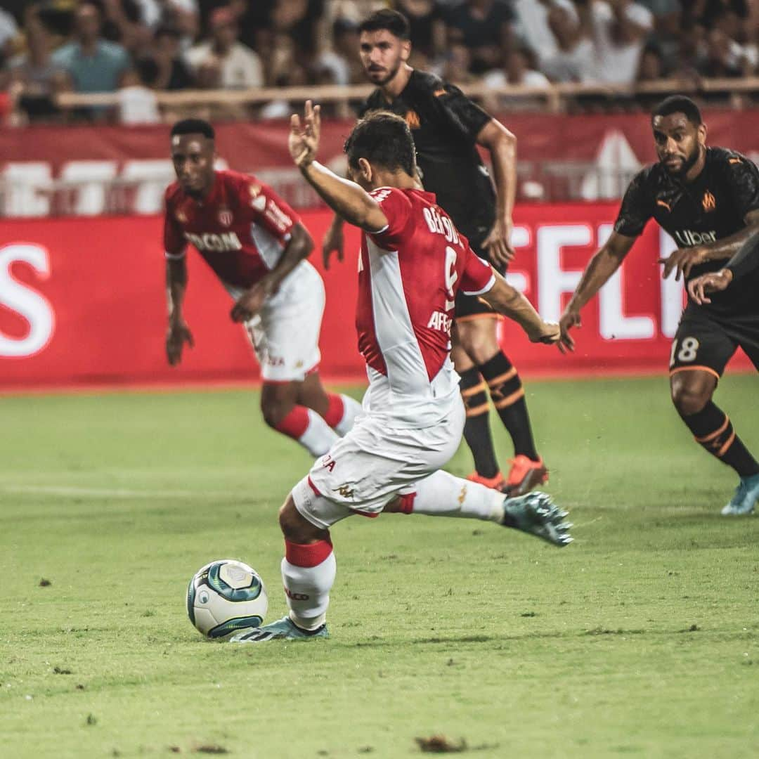 ASモナコさんのインスタグラム写真 - (ASモナコInstagram)「2️⃣-2️⃣ 👉 Mi-temps à Monaco 🇲🇨 face à l’OM.  @wissbenyedder est le double buteur ⚽️⚽️ Rouge et Blanc 👏」9月16日 5時01分 - asmonaco