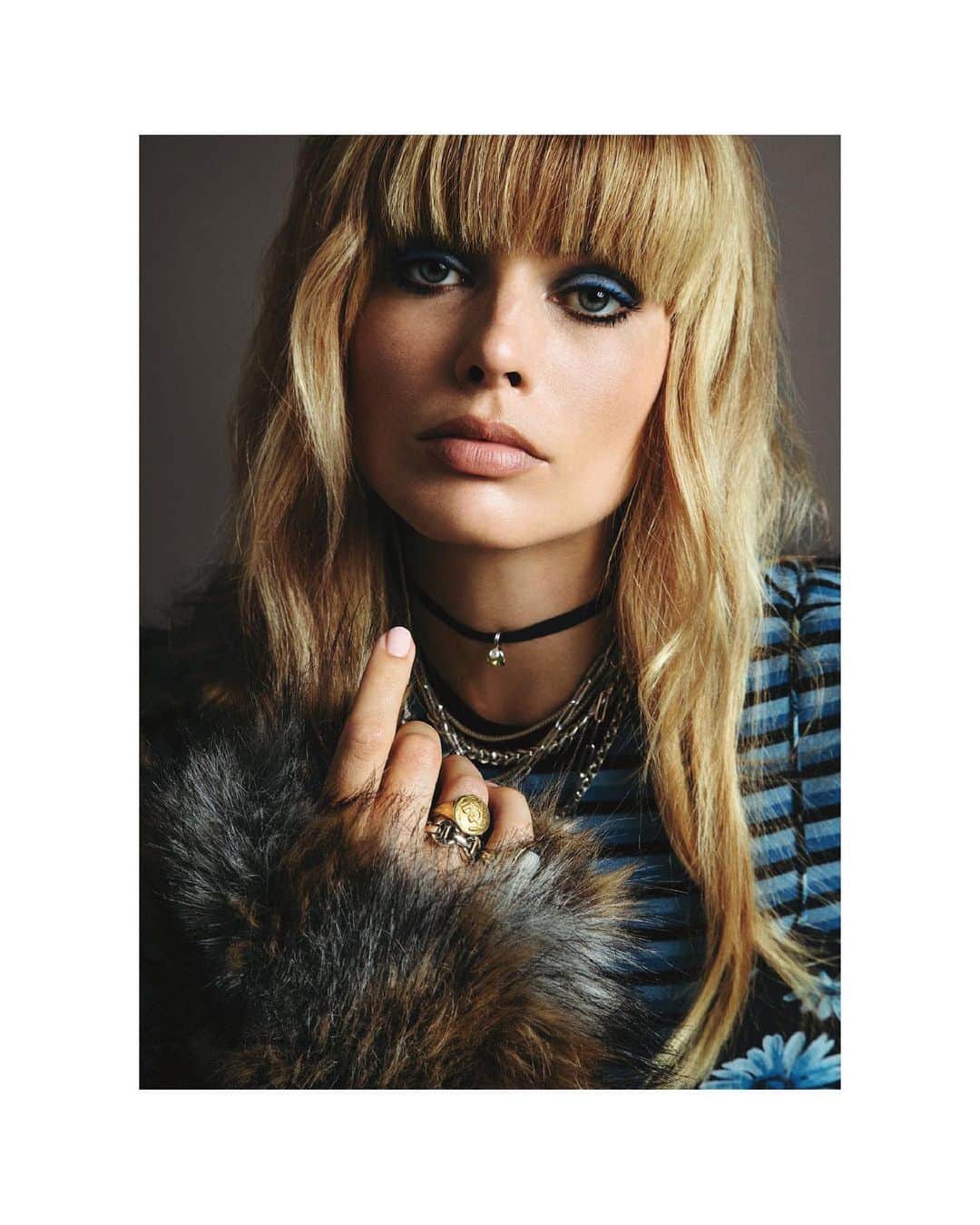 デビッドヤーマンのインスタグラム：「@margotrobbie made a @DavidYurmanMen Petrvs® lion ring her own symbol of strength in the July issue of @voguemagazine. #DavidYurman」