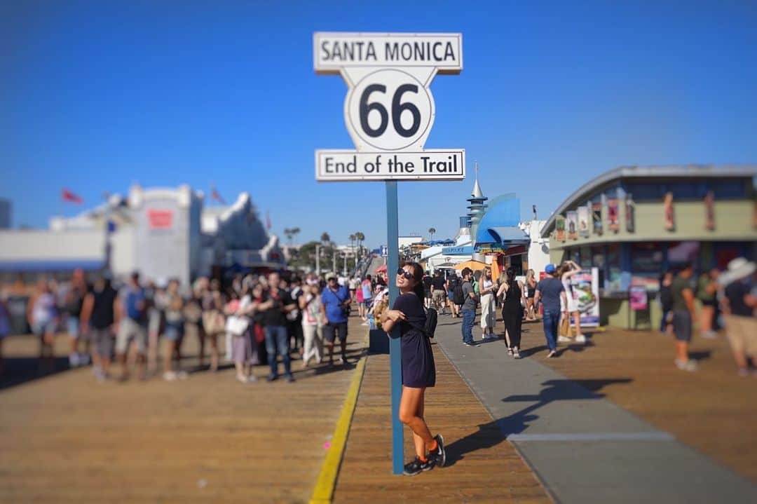 橋本真依さんのインスタグラム写真 - (橋本真依Instagram)「・﻿ ROUTE 66🚍﻿ @Santa Monica﻿ ﻿ ﻿ ﻿ ﻿ ﻿ ﻿ #女子力ねーさん#ロサンゼルス#ロサンゼルス旅行#タビジョ#サンタモニカ#ハリウッド#ハンバーガー#🏳️‍🌈#🌈﻿ #happy#smile#love#peace#lucky#tbt#l4l#followme#followback#instagood#photooftheday#Japan#yummy#burger#LA#Hollywood#rainbow﻿#ROUTE66」9月16日 6時08分 - hashimotomai430