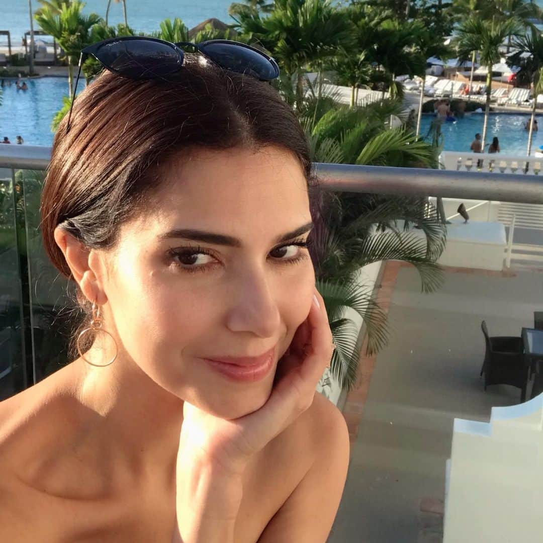 ロゼリン・サンチェスさんのインスタグラム写真 - (ロゼリン・サンチェスInstagram)「Archie... @elsanjuanhotel」9月16日 6時26分 - roselyn_sanchez