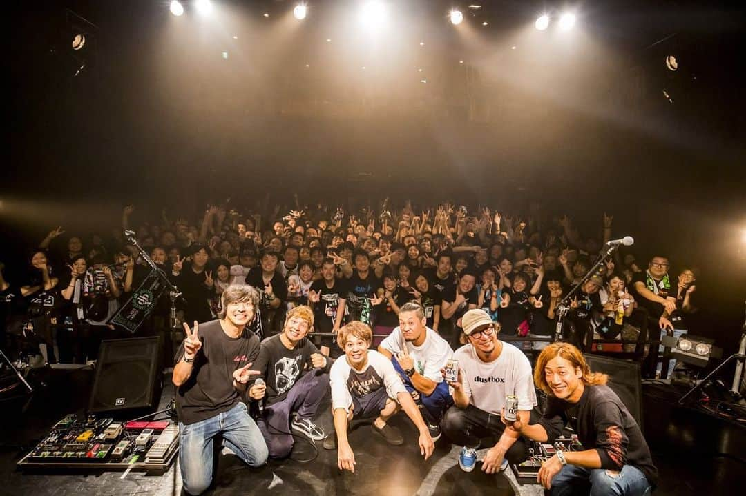 須賀真太郎さんのインスタグラム写真 - (須賀真太郎Instagram)「2019.09.15 @札幌CUBE GARDEN "The Awakening TOUR" w/ locofrank  札幌気持ちよかったよ！ たくさん集まってくれてありがとう！！ locofrank4本一緒にまわってくれてありがとうね！ 北海道また来るぜよ☆  photo by  岩渕直人 @naoto_iwabuchi_」9月16日 7時03分 - sugacurry