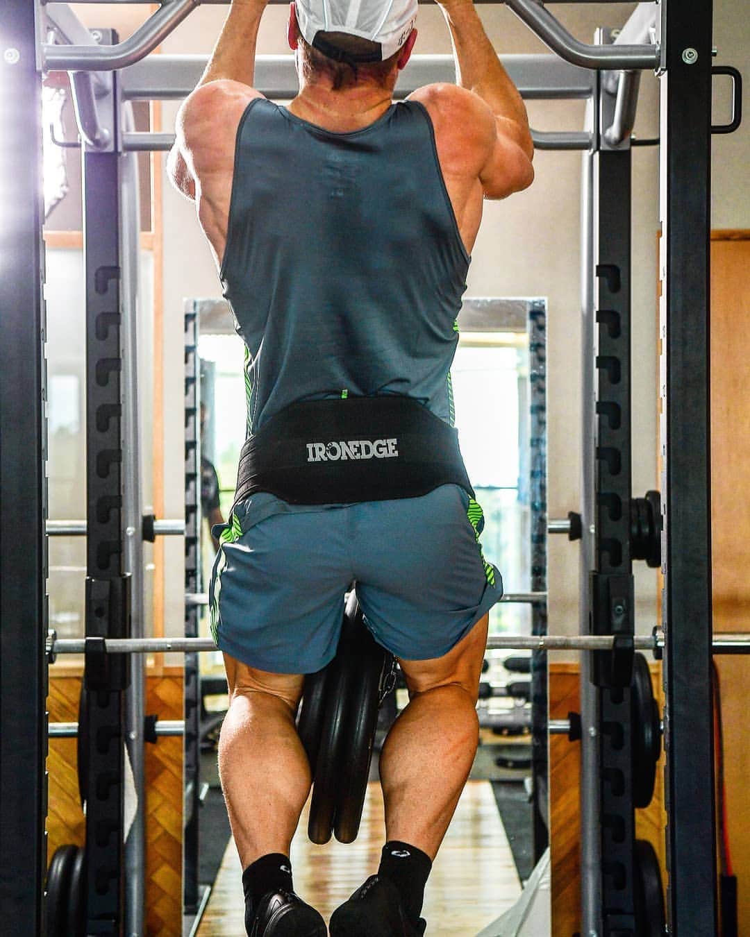 デビッド・ポーコックさんのインスタグラム写真 - (デビッド・ポーコックInstagram)「Chin ups with @ironedgetraining 👍🏻 . . . 📷: @stu_walmsley .  #monday #training #weights」9月16日 7時17分 - davidpocock