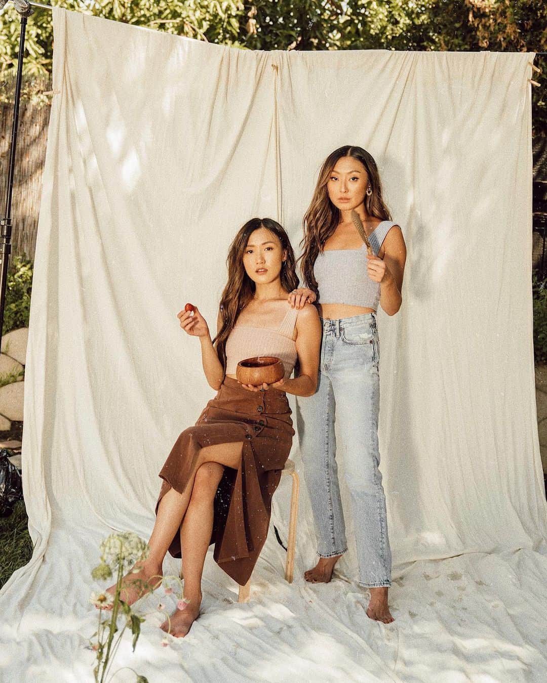W E Y L I Eのインスタグラム：「Something huge & exciting coming soon...September 25. Still can’t believe we are doing this @sophiachang. No one else I would rather start this journey with. Please follow us @shopwomn for updates! womn.co 💫」