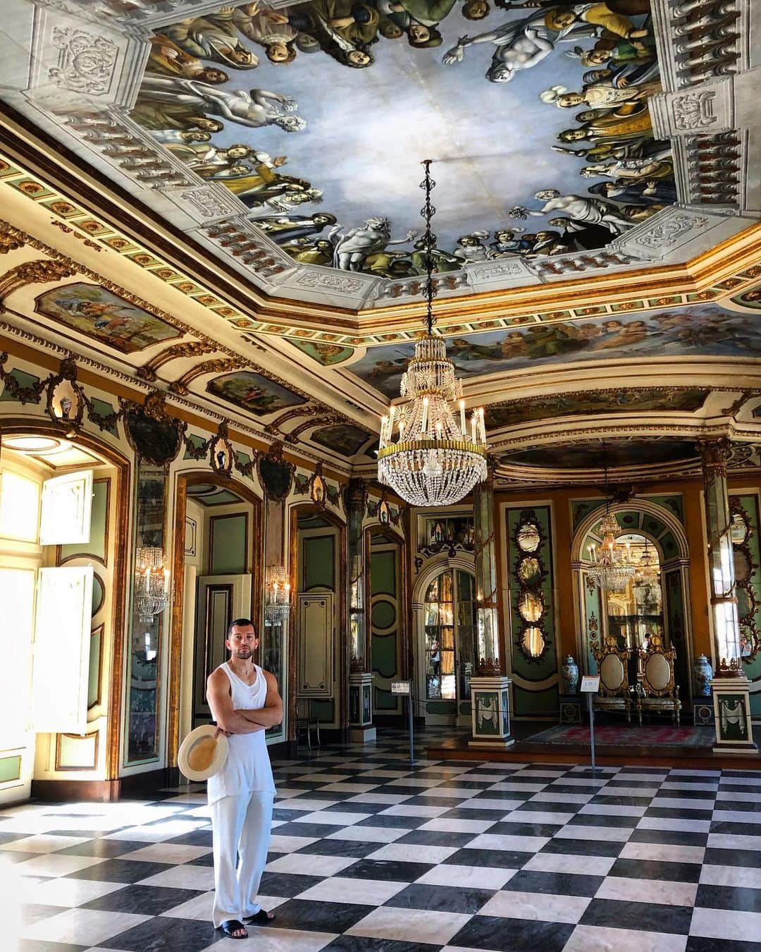 バーニーズ・ニューヨークのインスタグラム：「GM of our Beverly Hills Flagship, @joaquin22m, shares a digital post card from Lisbon, Portugal for a #BNYVoyage. Any #portugal travel recs?」