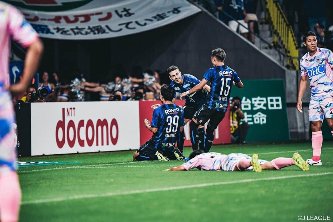 Ｊリーグさんのインスタグラム写真 - (ＪリーグInstagram)「. Play Back JLEAGUE⚽️📸﻿ 🏆 . #明治安田生命Ｊ１リーグ 第２６節﻿ 印象的なシーンをプレイバック🔥. . ﻿#Ｊリーグ ﻿#jleague #横浜Fマリノス #仲川輝人 #川崎フロンターレ #山村和也 #ガンバ大阪 #渡邉千真 #鹿島アントラーズ #セルジーニョ #ヴィッセル神戸 #ダビドビジャ #清水エスパルス #エウシーニョ #ベガルタ仙台 #シマオマテ #セレッソ大阪 #田中亜土夢 #大分トリニータ #三平和司 #FC東京」9月16日 17時50分 - jleaguejp