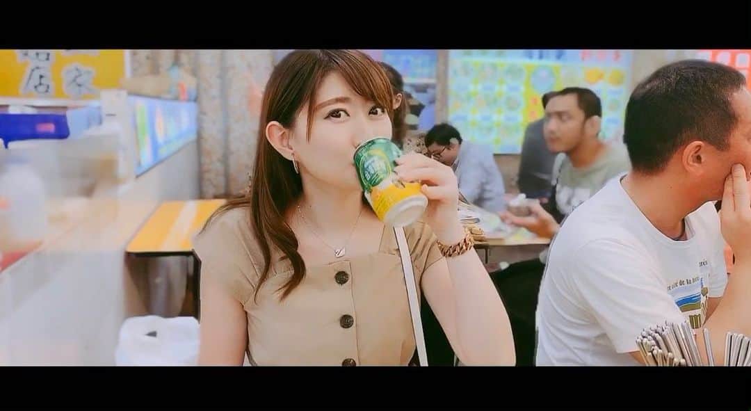 坂口莉果子のインスタグラム：「缶を飲む時のへこます癖が直らない😂 123JAPANアメ横編アップされています Check it out👀 ・ ・ ・ #台湾  #123japan  #youtube  #japan  #taiwan  #culture」