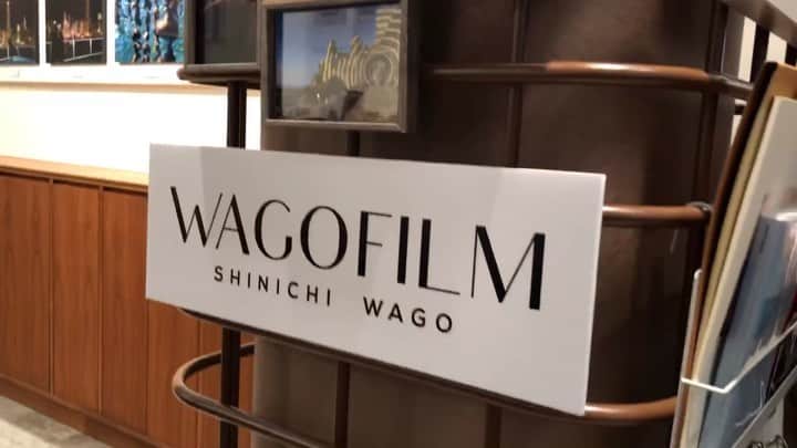 のインスタグラム：「誕生日を記念した初の写真作品展『WAGOFILM』明日まで開催中﻿ ﻿ ◆2019/9/13(金)〜17(火)﻿ ◆WONDER PHOTO SHOP 2F（原宿）﻿ ◆明治神宮前駅7番出口徒歩30秒﻿ ◆入場無料﻿ ﻿ #WAGOFILM #写真展﻿ #開催記念トークショーで流した動画﻿ #300枚以上展示 #作品購入可﻿ #メッセージノート有 #フォトスポット有﻿ #今年初めてインスタ開いたら延々とフォロワー増え続けていつの間にか1万人超えてたありがと」