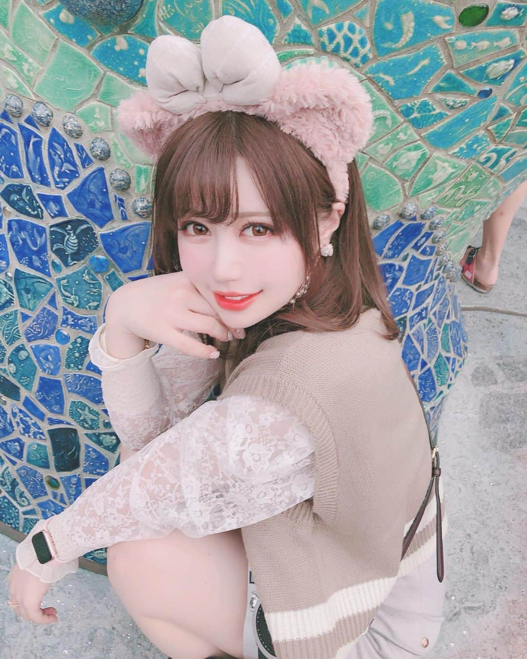 白田まい（白玉ろぷ）さんのインスタグラム写真 - (白田まい（白玉ろぷ）Instagram)「夢の国💓  #tds #tdl #ディズニーランド #ディズニーシー #ディズニーコーデ #シェリーメイコーデ #ブラックコーデ #ブラックコーデディズニー #夢の国 #彼氏目線ごっこ」9月16日 18時53分 - sirotama0907