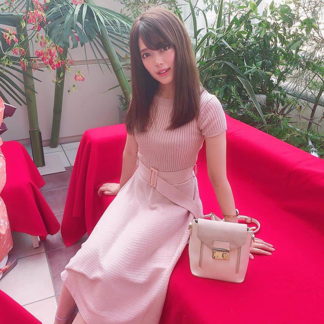 山田あかりさんのインスタグラム写真 - (山田あかりInstagram)「バレー見に行きたいなぁ🥰﻿ ﻿ 写真はハーゲンダッツの新作2種類食べてニヤニヤしてるところ(笑)﻿ ﻿ ワンピース﻿ @tocco_closet ﻿ スタイル良くみえてお気に入り♥️﻿ ﻿ bag﻿ @juliaboutique ﻿ ﻿ #いいね #いいね返しは絶対 #좋아요반사 #좋아요태러 #인친황영 #데일리룩 #여행 #toccoのOLコーデ #tocco #トッコ #ワンピース #153cmコーデ #153cm #秋ワンピ #かわいいワンピース #ファッション #リュック #かわいいリュック #ジュリアブティック #juliaboutique #ハーゲンダッツ #アイス大好き #アイス #食べるの大好き #きょコ #ファッション好きな人と繋がりたい #ビジョビ #アニヴェルセル表参道」9月16日 19時07分 - akari030201