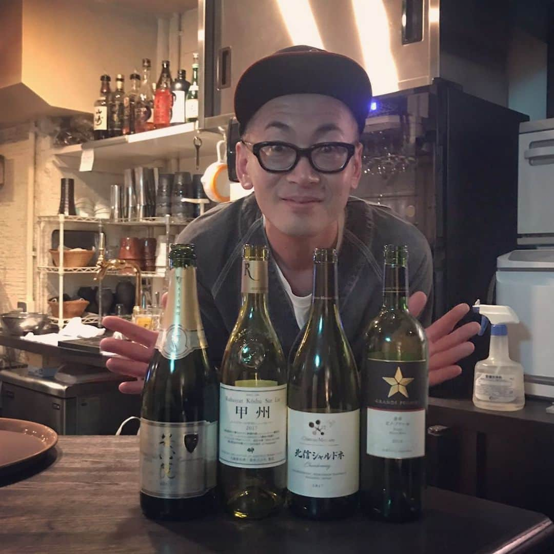 ひぐち君さんのインスタグラム写真 - (ひぐち君Instagram)「渋谷・清武にて打ち上げ🍷 ココのワインは、ボクがセレクトさせていただいております。 #清武 #九州料理 #渋谷 #松濤 #もつ鍋 #酢もつ #日本ワイン 🇯🇵 #japanesewine #vinjaponais  #wine #vin #vino #winetime #winelover #instawine #wineexpert  #tokyo」9月16日 10時23分 - higehiguchi