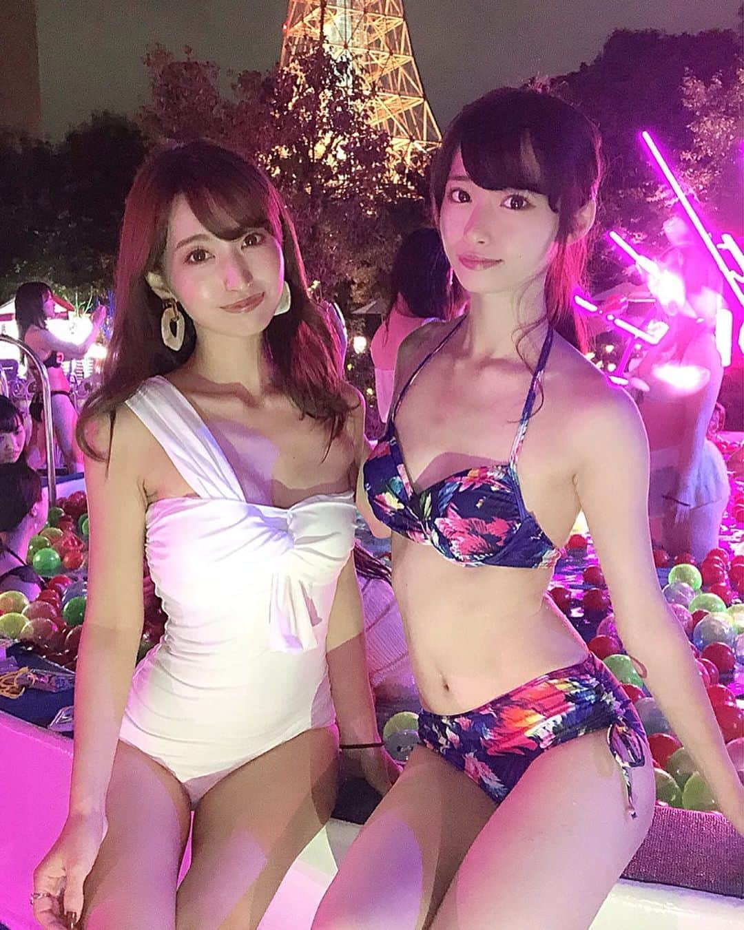 川子芹菜さんのインスタグラム写真 - (川子芹菜Instagram)「‪. . 昨日はゆうみちゃんと人生初のナイトプール行ってきた✨‬ ‪キラキラしてて可愛かった😭💓‬ . プールにいた時間よりご飯の時間の方が長い私達……😂😂😂 . . ‪そして今日夜19:00~20:00🌙*ﾟ‬ ‪いよいよCanCam×au Wowma!生配信LIVEの本番( ´ཫ`)‬ . ‪緊張しすぎてガチガチですが皆さんが見てくれたら頑張れます←🙏切実‬ 視聴方法はau Wowma!のアプリから見られます(❁´ω`❁)💓💞 . ‪事前投票、本番中の配信コメントぜひぜひお願いします🥺🌟🌟‬ . . . #cancamlive #auwowma #cancam #cancam_auwowma #hamee #meetslabo @hamee_staff @meetslabo」9月16日 10時23分 - kawakoserina