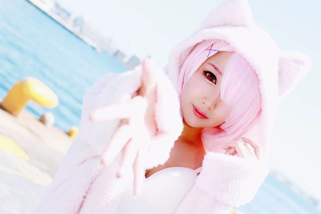 若月雅さんのインスタグラム写真 - (若月雅Instagram)「第3回かみこす！📸 猫耳パジャマのラムちゃんでした(๑˃̵ᴗ˂̵)✨ 暑い中撮影ありがとうございました！♡ 有り難いことに滞在時間中ずっとカメラマンさんの列が途切れず、雑誌の取材以外動けなかった。笑 . #かみこす  #cosplay #rizero #コスプレ #コスプレイヤーさんと繋がりたい  #カメラマンと繋がりたい  #リゼロから始める異世界生活  #リゼロコスプレ #猫耳パジャマ #フィギュアの衣装」9月16日 10時50分 - miyabi.w_0911