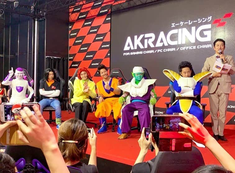 菊地智義さんのインスタグラム写真 - (菊地智義Instagram)「『東京ゲームショウ2019 AKRacingブース』 ゲーミングチェアブースでこんなに楽しいステージできるとは思ってませんでした笑 最高の2日間ありがとうございました！ #東京ゲームショウ #TGS #TGS2019 #AKRacing #ゲーミングチェア #ケインコスギ さん #孫悟空 #アイデンティティ #野沢雅子 氏 #人造人間17号 #R藤本 #ベジータ #BANBANBAN山本 #フリーザ #渡部一丁 #ピッコロ #エーケーレーシングガール ちゃん #亀仙人が見てる #エアロビ的な #幕張メッセ #キクチウソツカナイ #アナウンサー的な」9月16日 12時51分 - potatokikuchi2