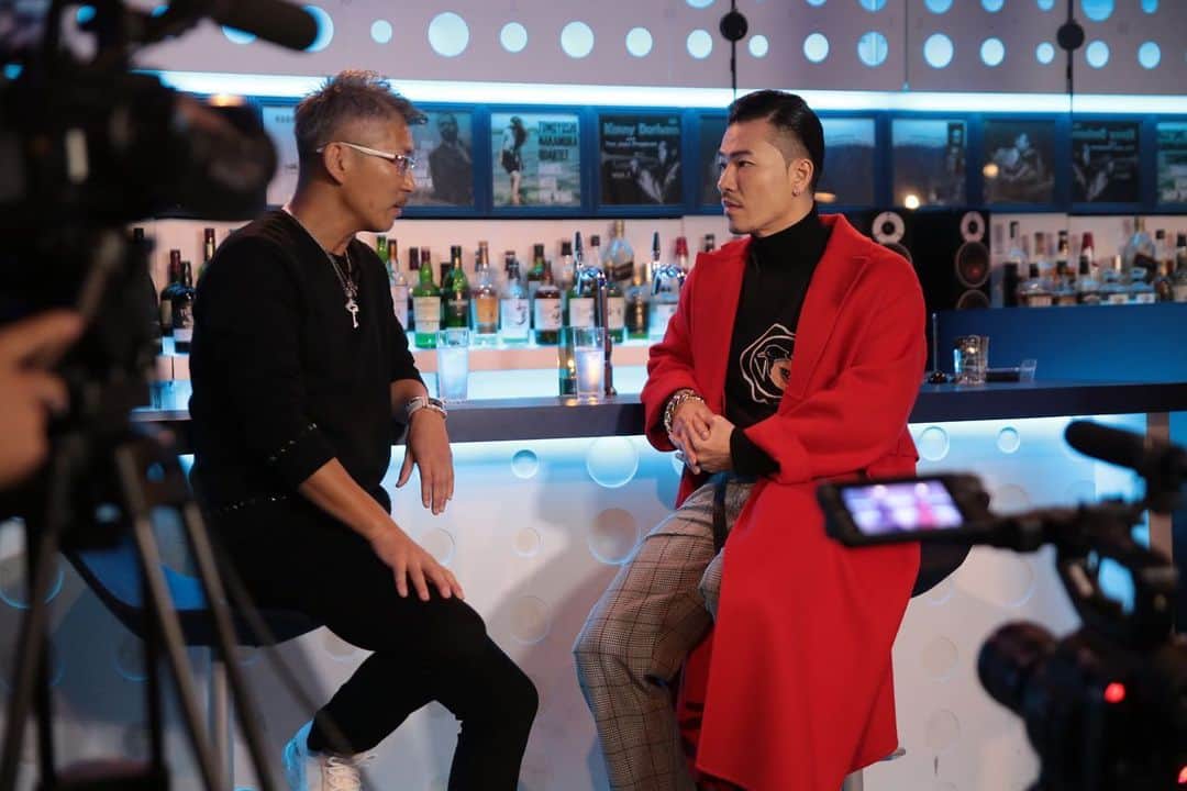 のインスタグラム：「＜メディア情報📺＞ 本日9/16（祝）18:15-18:29にTOKYO MXTV「シゴト手帖」に出演させて頂きます。 作冬に撮影した親交のあるケンデンタルクリニックの高木先生との対談での出演です！ 放送エリアの方はぜひご覧下さいね。 - 番組名：シゴト手帖 放送局：TOKYO MX 放送日時：9/16（祝）18:15 - 18:29 - #AK69 #TV #TOKYOMX #ケンデンタルクリニック #シゴト手帖」