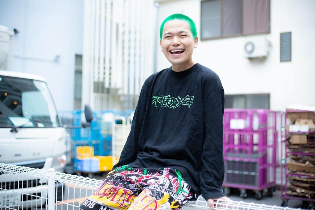 相馬トランジスタのインスタグラム：「やっぱり緑でしょ満面の笑み」