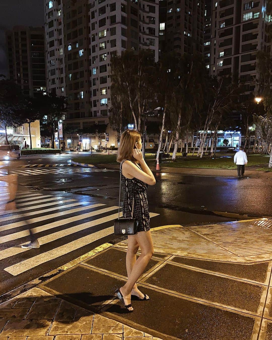 Airi Shibuyaのインスタグラム：「Manila 🌃 . . 久しぶりのマニラだからすごい変わっててびっくり😳  そしてこっち来てからずっと食べてる🐷🐷 しあわせ〜❤︎笑 . #manila#bgc#city#night#マニラ」