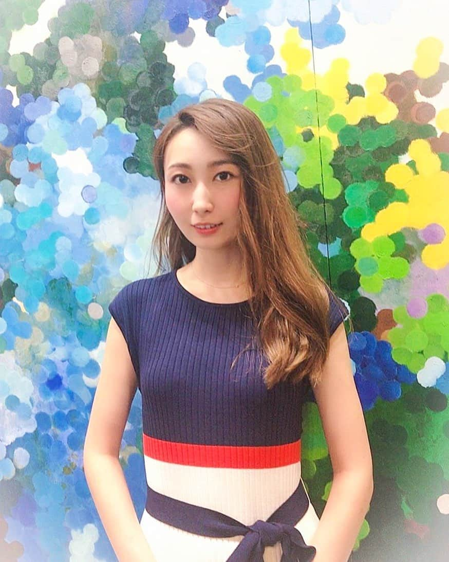 尾崎ありささんのインスタグラム写真 - (尾崎ありさInstagram)「📍ANdAZ tokyo﻿ ﻿ ﻿ 至る所で素敵なアートがおもてなし。﻿ 美術館にいるみたいでわくわく🎨﻿ ﻿ ﻿ 今年の3連休は都内でゆっくり過ごしてるよ！﻿ 皆さんも連休満喫されてるのかな〜🤔﻿ ﻿ ﻿ #東カレ倶楽部 #トーキョーミント #tokyomintoo #ミントアンバサダー #toranomon #toranomonhills #andaztokyo #hotel #art #tokyo #港区 #虎ノ門 #虎ノ門ヒルズ #アンダーズ東京 #アート #週末 #東京 #お出かけ #美術館 #ホテル #東京女子部 #作品 #内海聖史 #color #colorful #luxury #awesome #amazing #japan #japanese ﻿」9月16日 14時18分 - also1219