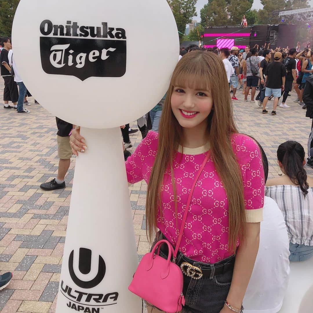紗蘭さんのインスタグラム写真 - (紗蘭Instagram)「Ultra Japan 2days🔥💗🎉 去年行けなくて、今年初めてウルトラ行ったけど楽しかったー✨ たくさん友達会えたし、大好きな音楽たくさん聴けて幸せ〜☺️ 余韻に浸りながら気持ち切り替えて仕事しよ🤭✨ #ultrajapan #ultra #onitsukatiger #さらファッション」9月16日 14時55分 - saracchidayo