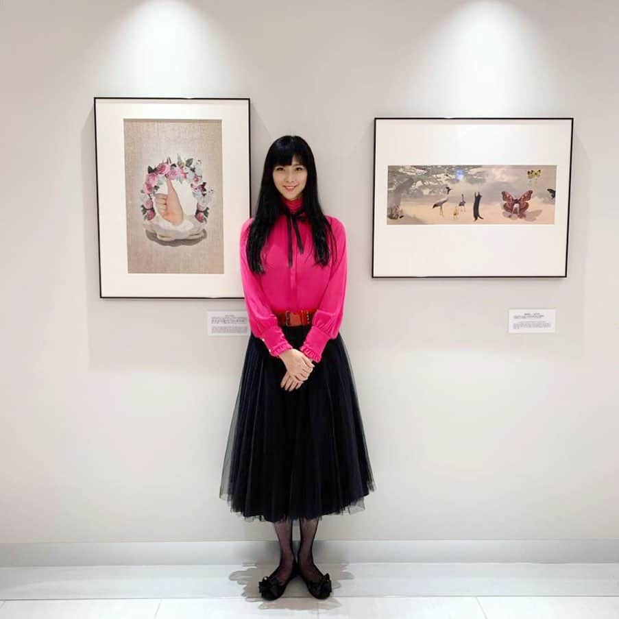 安珠さんのインスタグラム写真 - (安珠Instagram)「展示作品を5点入れ替えました﻿ ライカ銀座シックス〜9/24﻿ 安珠写真展「Invisible Kyoto - Tokyo edition」﻿ ﻿ LEICA GINZA SIXの限定販売﻿ 安珠監修のアクセサリー﻿ 大きいポーチ以外は完売﻿ 残り2つのみです﻿ 作品も購入可能になりました﻿ ﻿ 9月24日迄 ぜひご覧ください﻿ https://store.leica-camera.jp/news/news-detail/673﻿ #InvisibleKyoto #目に見えぬ平安京 #Tokyo #KYOTO #安珠写真展 #平安京 #anju #安珠 #anjuphotographer #chiso #ライカ #LEICAGINZASIX #leica #leicasl #chiso」9月16日 15時58分 - anjuphotographer