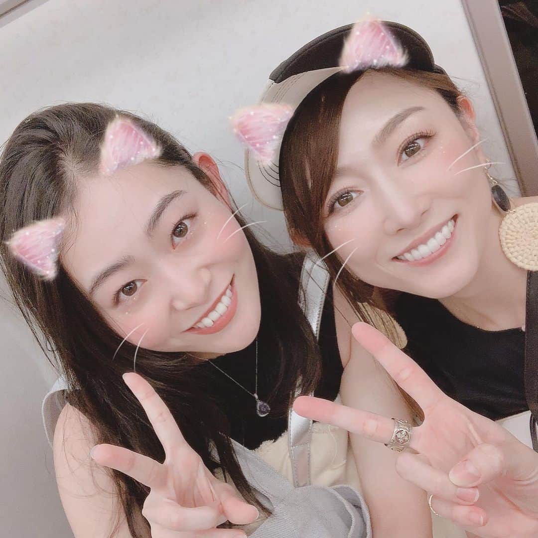 杏さゆりさんのインスタグラム写真 - (杏さゆりInstagram)「今回の舞台での共演者✨ #原唯優子 ちゃん😊💕 . 杏さん杏さんって、いつも話しかけてくれて毎日楽しく過ごせてます✨ ありがとぉ🥺✨ . さぁ本番開始まで後10日間！ まだまだチケットお待ちしてます😊✨ https://www.quartet-online.net/ticket/gatsby2019?m=0nadbdb . #TheGreatGatsbyInTokyo #TheGreatGatsby #華麗なるギャッツビー #舞台 #stageshow #杏さゆり #SayuriAnzu」9月16日 16時14分 - anzu_sayuri_official