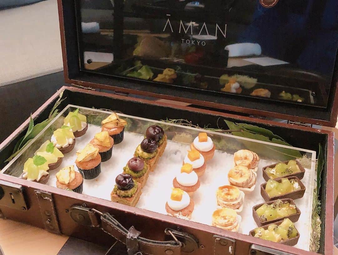 江連裕子さんのインスタグラム写真 - (江連裕子Instagram)「. TBSニュースバード同窓会 AMAN、Afternoon tea . #曽根純恵 #江連裕子 #TBS #ニュースバード #日経 #cnbc #日経CNBC #キャスター #アナウンサー #アマン東京 #アマン #アマン東京アフタヌーンティー #aman #amantokyo #afternoontea #tea #cafe」9月16日 16時17分 - yuko_ezure