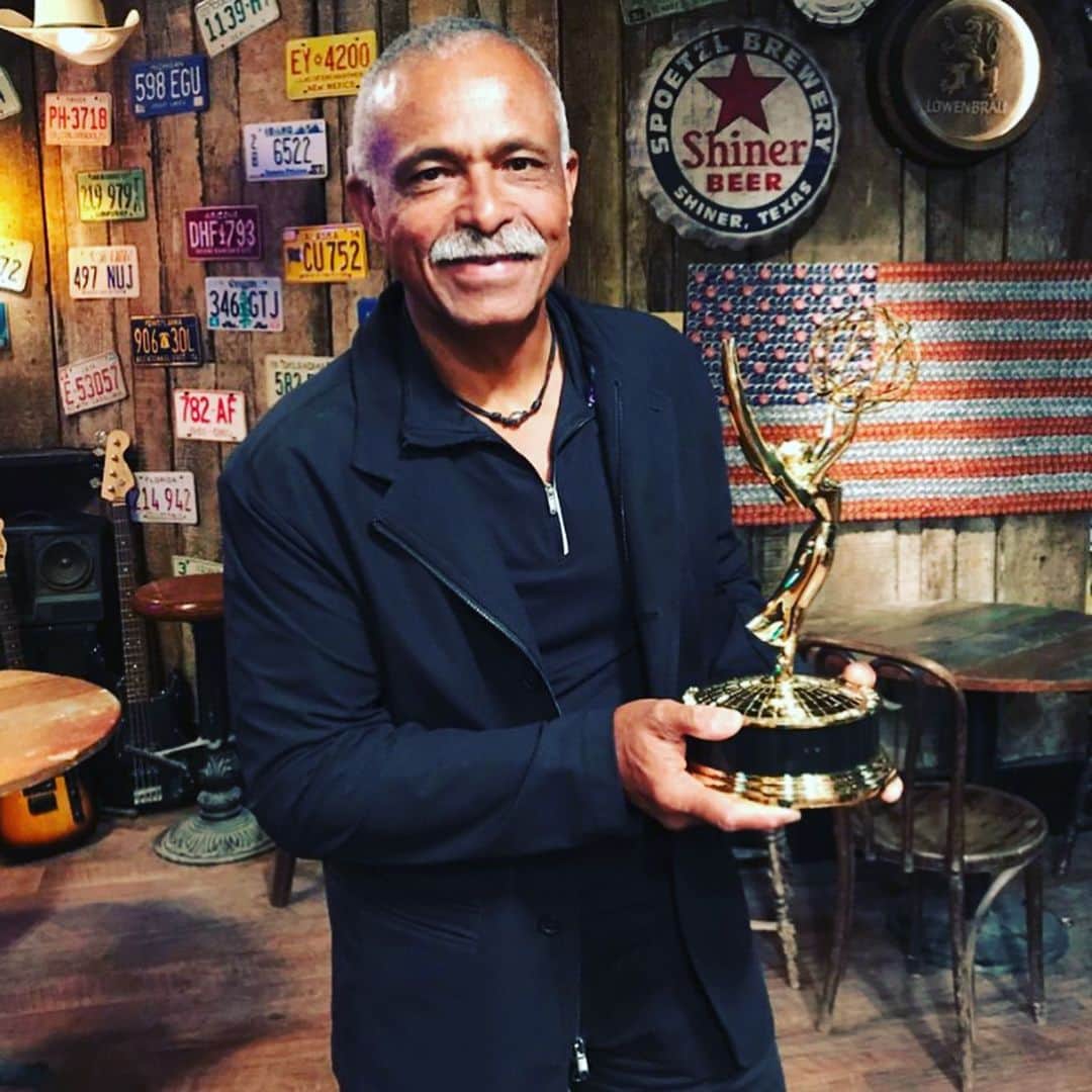 ダニー・マスターソンのインスタグラム：「Classiest man I’ve had the pleasure to work with (thanx to my jedi/2nd father David Trainer) taking home the hardware again. As he should. The legend. #DonMorgan. The hands down Best Cinematographer in television. #theranch #theemmys @theranchnetflix @televisionacad  New episodes of my favorite tv show I’m not on anymore streaming now so binge,binge,binge. @netflix @roosterbennett」