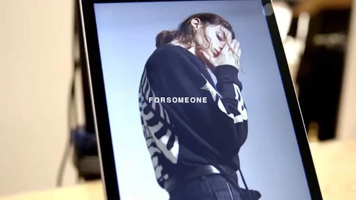小川哲史のインスタグラム：「素敵な映像をありがとうございます🙏🖤 @go rsomeone_official FLAGSHIP STORE OPENING  Movie Production by @skeske__0112  #forsomeone  #forsomeonebyone  #forsomeoneflagshipstore」