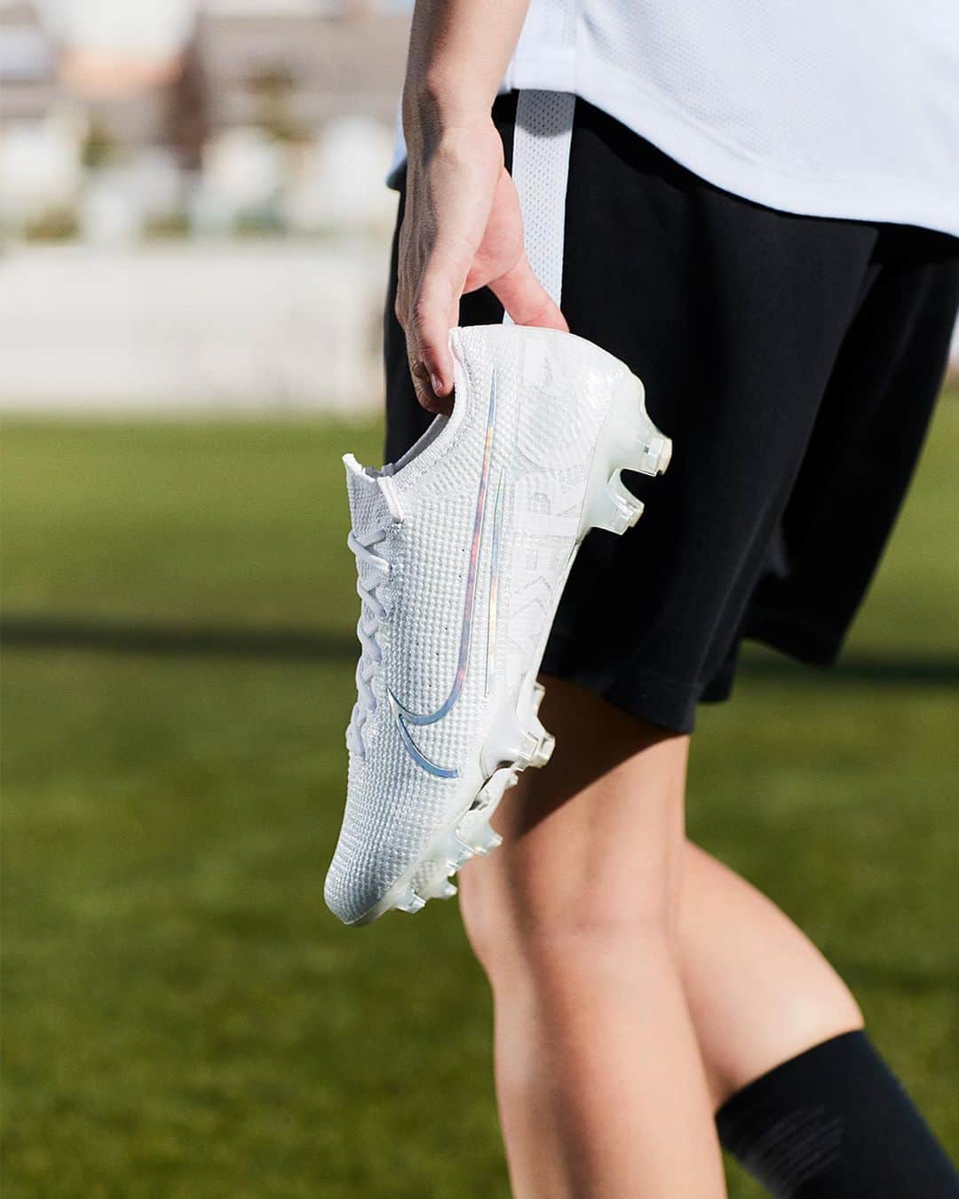ナイキフットボールさんのインスタグラム写真 - (ナイキフットボールInstagram)「The future is bright ✨ ⠀⠀ Built for the young guns who are ready to make a name for themselves this season, the Nuovo White boots are now available on Nike.com/Football in Mercurial, Phantom and Tiempo styles. ⠀⠀ #alwaysforward #mercurial #phantom #tiempo #nikefootball #nikesoccer #nike #football #soccer」9月16日 16時25分 - nikefootball