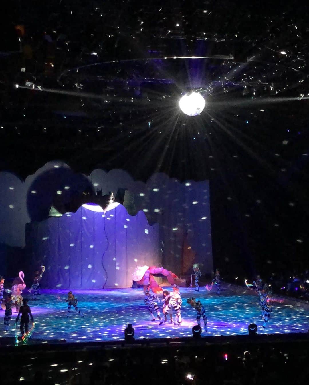 藤本真未さんのインスタグラム写真 藤本真未instagram お友達とディズニーオンアイス さいたまスーパーアリーナ スーパーアリーナの客席 とても観やすかったです 初めてのディズニーオンアイスでしたが まるでミュージカル ディズニーの名曲が