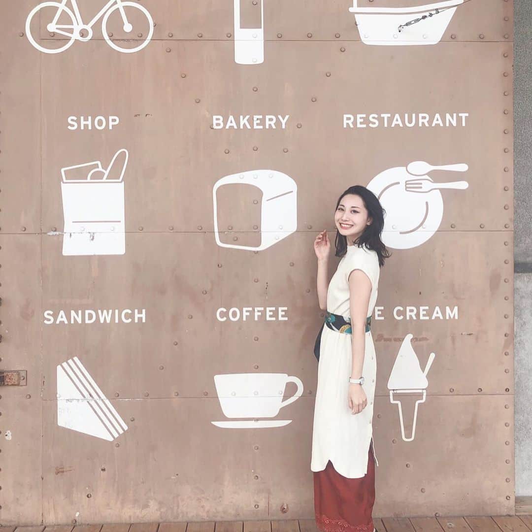 のインスタグラム：「✈️ #travel #尾道 #女子旅 #広島 #広島女子旅 #尾道女子旅 #u2 #onomichiu2 #尾道cafe #広島カフェ #尾道カフェ  @onomichi_u2 . . 👗 #fashion  #unitedtokyo #freaksstore #scarf #charlesandkeith #maven #mavenwatches  @mavenjapan」