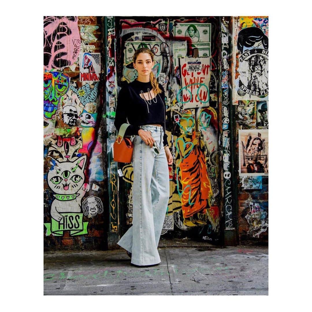 のインスタグラム：「Sofia 🖤 @chufy in #dorotheeschumacher #prefall19 #love #streetstyle #denim #foreverdenim #mondays #soho #nyc」