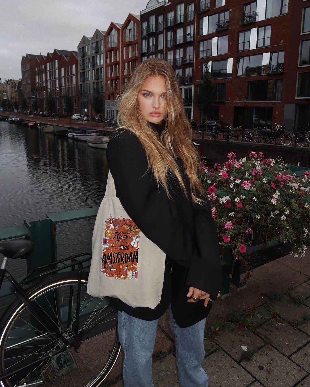 ロミー・ストリドさんのインスタグラム写真 - (ロミー・ストリドInstagram)「I love Amsterdam, and so does @kiehls @kiehlsnl #kiehls #kiehlspartner #kiehlslovesamsterdam #kiehlsnl」9月17日 3時32分 - romeestrijd