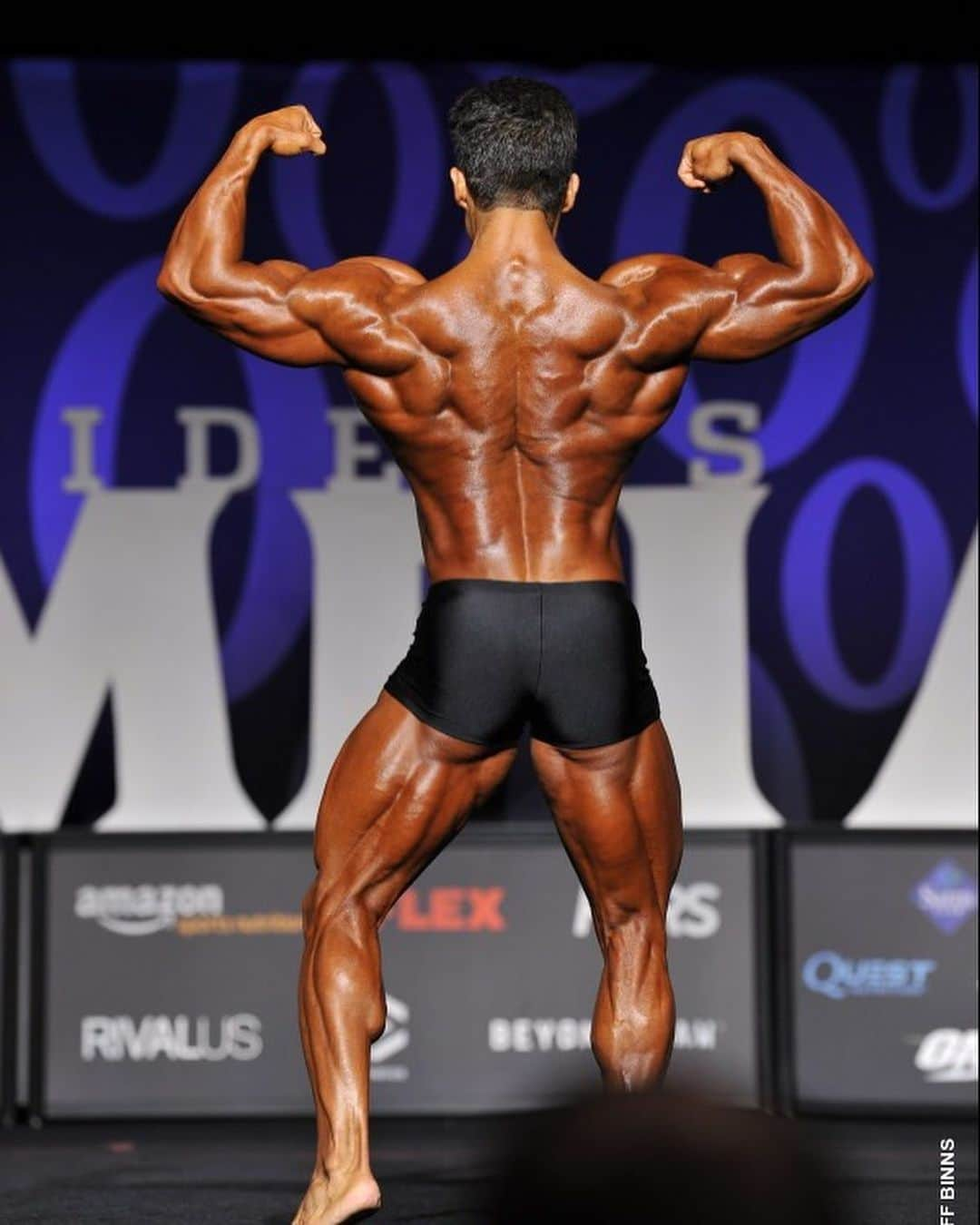 サディク・ハドゾビックさんのインスタグラム写真 - (サディク・ハドゾビックInstagram)「I am amazed by the level of competition I witnessed at this year’s Olympia. and although it was nice watching the show as a spectator, it did fire me up! Stepping on the olympia stage is something I always look forward to. .. Last day: HUGE ebook special! 10 Ebooks for $10 bucks! Don’t miss out. LINK IN BIO」9月17日 3時40分 - sadikhadzovic