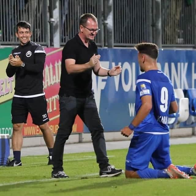 SVホルンさんのインスタグラム写真 - (SVホルンInstagram)「Mit dem Viererpack gegen den KSV führt @ercankara9 nun nach 7 Runden mit bereits 10 Toren!!! die Schützenliste der @2liga.at mit 4 Toren Vorsprung an! #ercankara #stürmer #tore #Nummer9 #einechterneuner #goalgetter #bepartofit」9月17日 4時01分 - svhorn1922