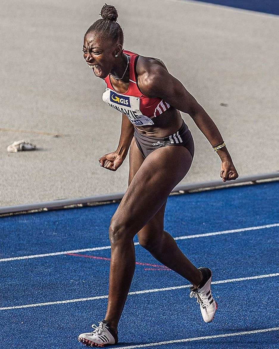 リサ・マリエ・クウェイイーさんのインスタグラム写真 - (リサ・マリエ・クウェイイーInstagram)「IT‘S OFFICIAL 🗣  I‘m finally nominated for the World Championships in Doha over 100m, 200m and 4x100m. These are my first World Championships and I’m gonna give it all to make it unforgettable !✊🏾 #worldchampionships #believeinyourself #neverdone #roadtodoha #adidas」9月17日 4時25分 - lisakwayie