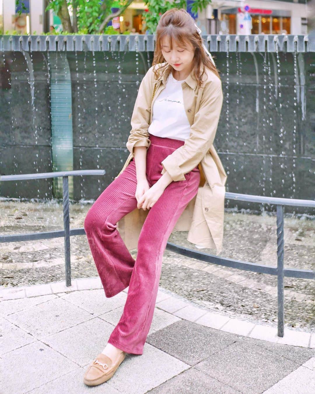 浦野一美さんのインスタグラム写真 - (浦野一美Instagram)「. UNIQLOの、コーデュロイフレアパンツ♫ 楽なのにお洒落に見えて優秀♫  #UNIQLO #ユニクロ﻿ #UNIQLOコーデ#fashion#autumn#コーディネート #コーデ #ファッションコーデ #プチプラコーデ #シンプルコーデ #カジュアルコーデ #coordinate  #コーデュロイコレクション﻿#ootd ﻿」9月16日 19時29分 - cindy.cinderella