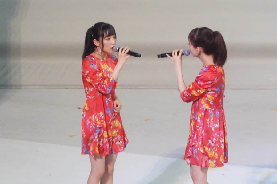 長谷川萌美さんのインスタグラム写真 - (長谷川萌美Instagram)「. . 【Spa Resort Hawaiians】福島🎤🌺 . お越し下さった方、応援してくださった方もありがとうございました！！✨ . プールに入ることはなかったのですが、ライブを2回させていただきとても！楽しかったです❣️ . .  #スパリゾートハワイアンズ #sparesorthawaiians #japan #fukushima #iwaki #pool #live #bittersweet #ビタスイ #長谷川萌美 #福島 #いわき #スパリゾートハワイアンズ #プール #ライブ #ステージ #遠いところへ行くのでしょう #ラブストーリーは始まらない #遠ラブ #写真たくさん #スワイプしてね」9月16日 19時40分 - moemi_hasegawa