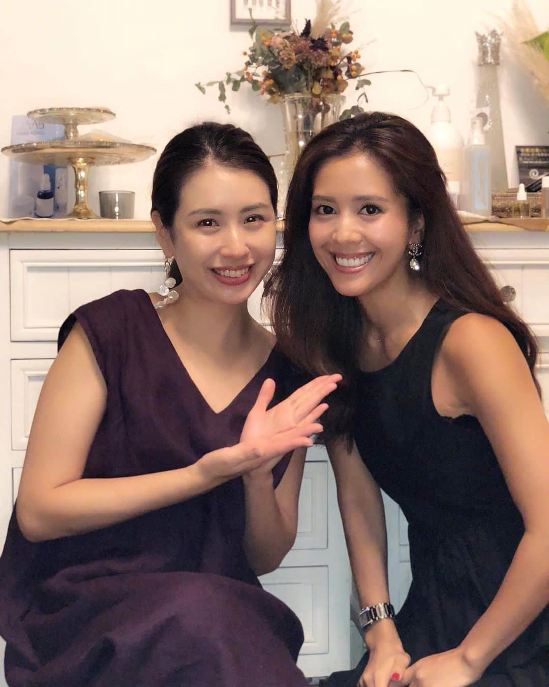 のインスタグラム：「. 名代ちゃんに小顔にしてもらったよ〜☺️ . 今年8月、麻布十番にオープンした フェイシャル専門の「Blair salon」へ💁‍♀️✨ . 初めて#ハイフ を受けました❣️ リフトアップの持続性が高いと聞いていた通り、 即効性もあるけど1週間経って更にシュッとした😳✨ お肌の調子も良いし、ハリが感じられて嬉しい💕 . 新規予約は初回価格から20%offになるようです👏 名代ちゃん、ありがとうー😊❤️ . #Blairsalon  #Blair  #麻布十番  #麻布十番サロン #hifu  #hifutreatment  #liftup  #リフトアップ #エステ  #ハイフ  #小顔」