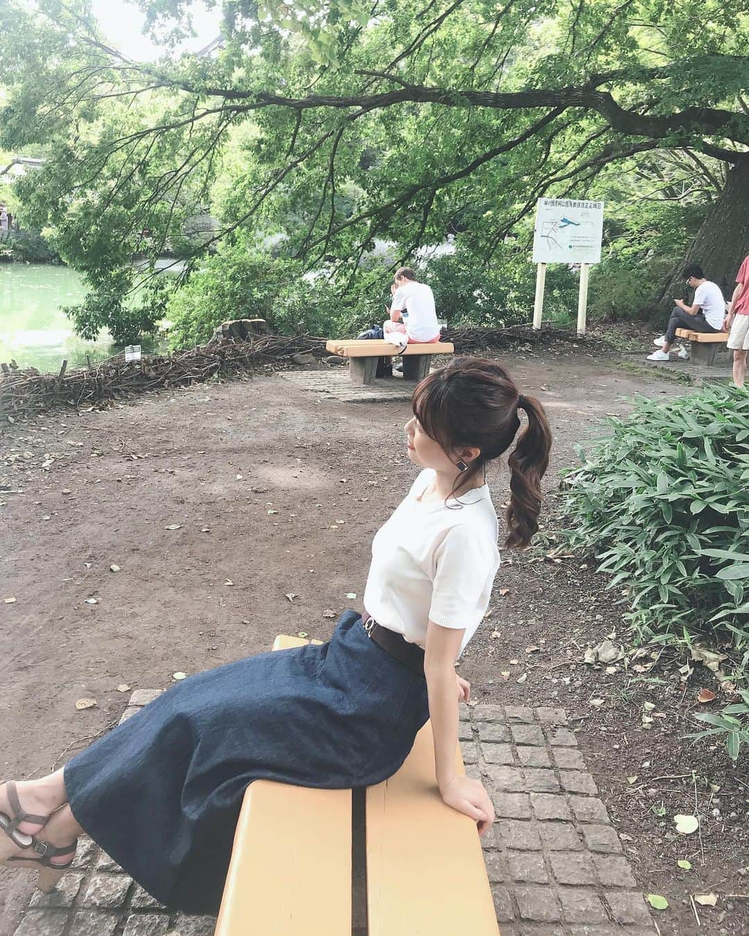 西澤由夏さんのインスタグラム写真 - (西澤由夏Instagram)「土曜日、仕事の合間に#激辛グルメ祭り へ行ってきました🔥 辛い食べ物は得意な方なのですが、それでも辛くて、しばらくこれで固まっていたそうです。 予想以上の辛さで口が開けないんですよ。笑  そして今日は、この後の生放送に向けて、いつも行く公園で競輪の予想をしてきました！笑 「#ミッドナイト競輪 」は今夜8:30から生放送🚴‍♂️✨ ゲストは #平成ノブシコブシ のお2人と #井口綾子 さんです！ ▷ https://gxyt4.app.goo.gl/fpxoX」9月16日 19時56分 - yknszw