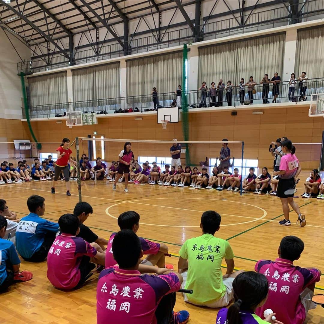 潮田玲子さんのインスタグラム写真 - (潮田玲子Instagram)「今日は福岡県糸島にて講演と実技指導行いました🙇‍♂️🙌 主に中高生の生徒さん対象でしたがみんな一生懸命に耳を傾けてくれて、何よりとても喜んでくれて私も嬉しかったです😍😍😍🙌 糸島のみなさんありがとうございました😊  #講演 #実技指導 #盛りだくさん #伝えたい事がありすぎて #短時間での難しさを痛感 #でも喜んでもらえて #嬉しかった #一対この人数 #エネルギー吸い取られた🤣 #みんなありがとう」9月16日 20時05分 - reikoshiota_official