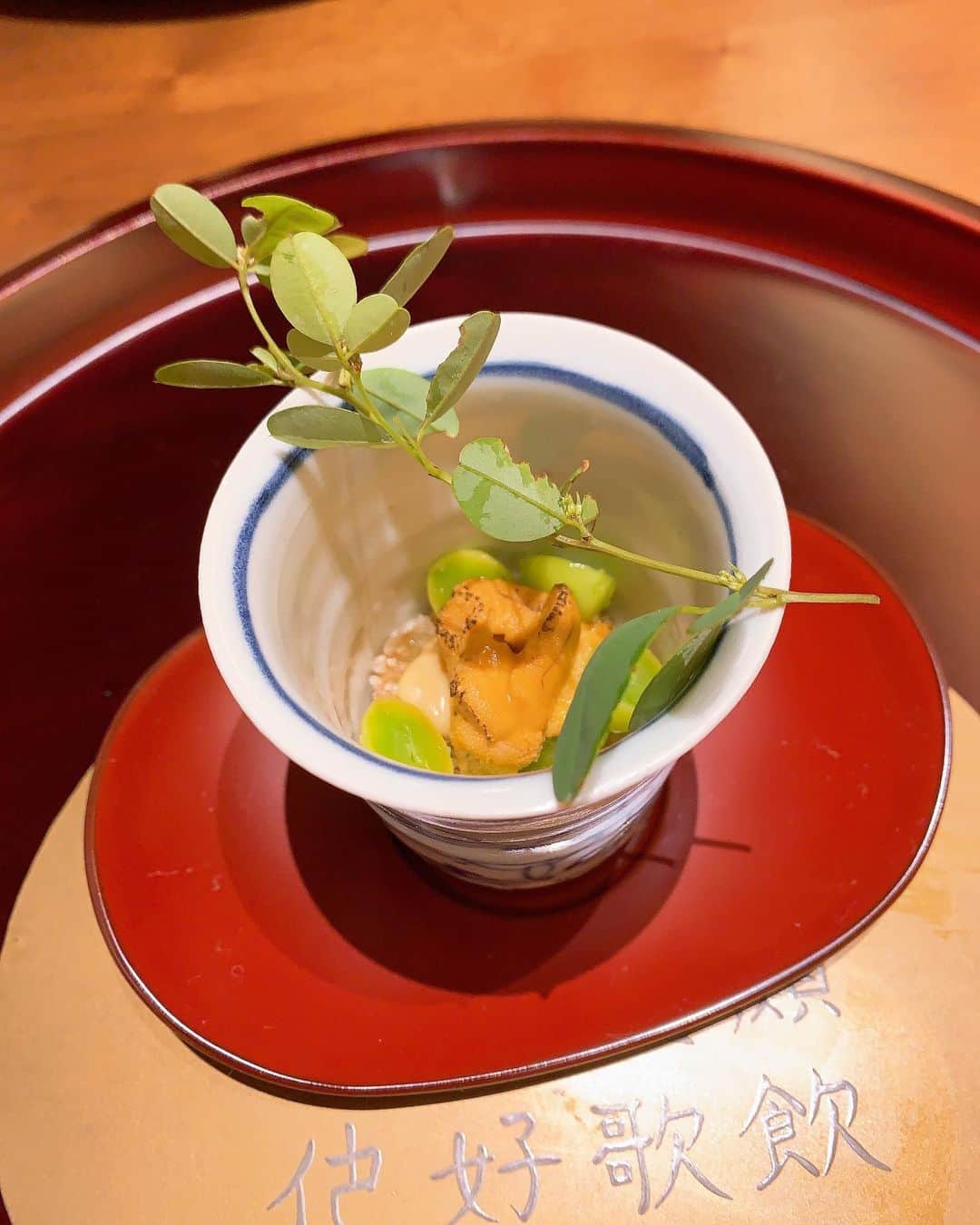 さわいえりさんのインスタグラム写真 - (さわいえりInstagram)「久しぶりにカチューシャつけたら、 孫悟空の頭についてる輪っかかと思うくらい 締め付け痛かった😇直ぐ取りました💭  京料理 たか木で、懐石料理を頂きました💕 綺麗なお料理で、繊細なお味で、美味しかったです♪ ・ ・ ・ ・ ・ ・ ・ ・ ・ ・ #京料理#京都#芦屋#たか木#京料理たか木#ディナー#夕食#たべすたぐらむ#芦屋グルメ#食べ物グラム#秋の味覚 #ファッション#お洒落#秋コーデ#コーディネート#今日のコーデ#フェラガモ #カチューシャ#8年物#サイズ感」9月16日 20時17分 - beauty_eri7