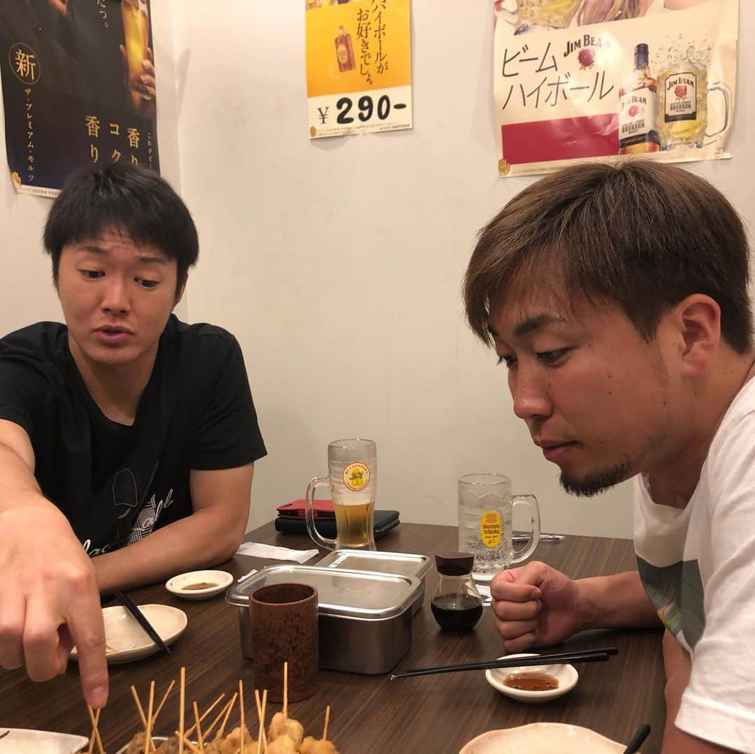 秋吉亮さんのインスタグラム写真 - (秋吉亮Instagram)「今シーズンも残り8試合になりました！ まだCSに出られるとこにいると思うし、諦めず頑張ってます！ 1試合1試合が大事になってくるので投げる試合は全力で抑えにいきます！！ 応援お願いします💨💨 最近ストーリーばっかで投稿してなかったので最近ストーリーに載せた写真とか写真撮って載せてなかった写真載せときます🤣  #北海道日本ハムファイターズ #北海道 #札幌 #秋吉亮 #cs #クライマックスシリーズ #最後の最後まで諦めない #オータムフェスト2019 #しゃくれるプラネット #西村天裕 #玉井大翔 #井口和朋」9月16日 20時26分 - ryo.akiyoshi_14