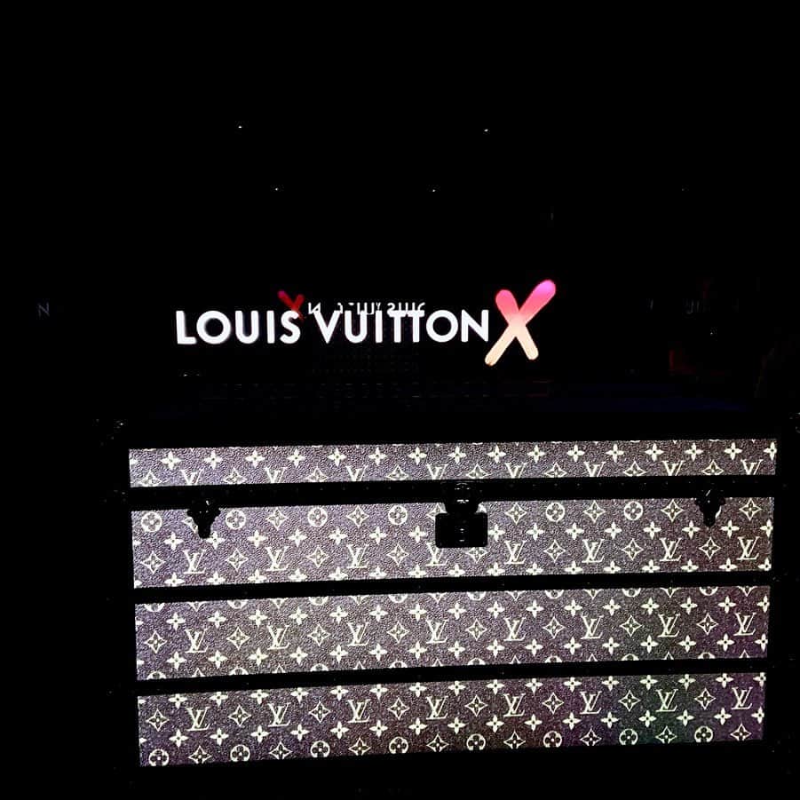 古泉千里さんのインスタグラム写真 - (古泉千里Instagram)「Louis Vuitton X pop-up 🌴💕 . . . . . #louisvuittonx #louisvuitton」9月16日 20時43分 - chisamipo1030