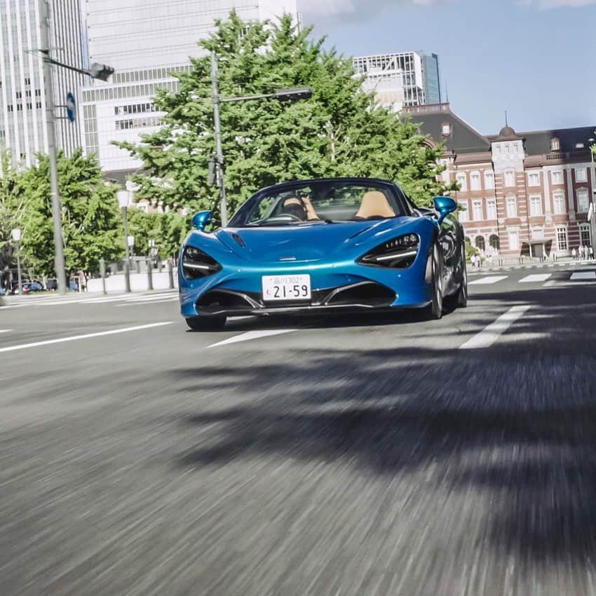 McLaren Automotiveさんのインスタグラム写真 - (McLaren AutomotiveInstagram)「The enchanting city of Tokyo. It dazzles visitors with its traditional culture and passion for everything new. The McLaren 720S Spider is right at home as it makes its way through the sprawling roads which stretch as far as the eye can see. Thanks to Japanese title Genroq Web for these incredible images.」9月16日 20時49分 - mclarenauto