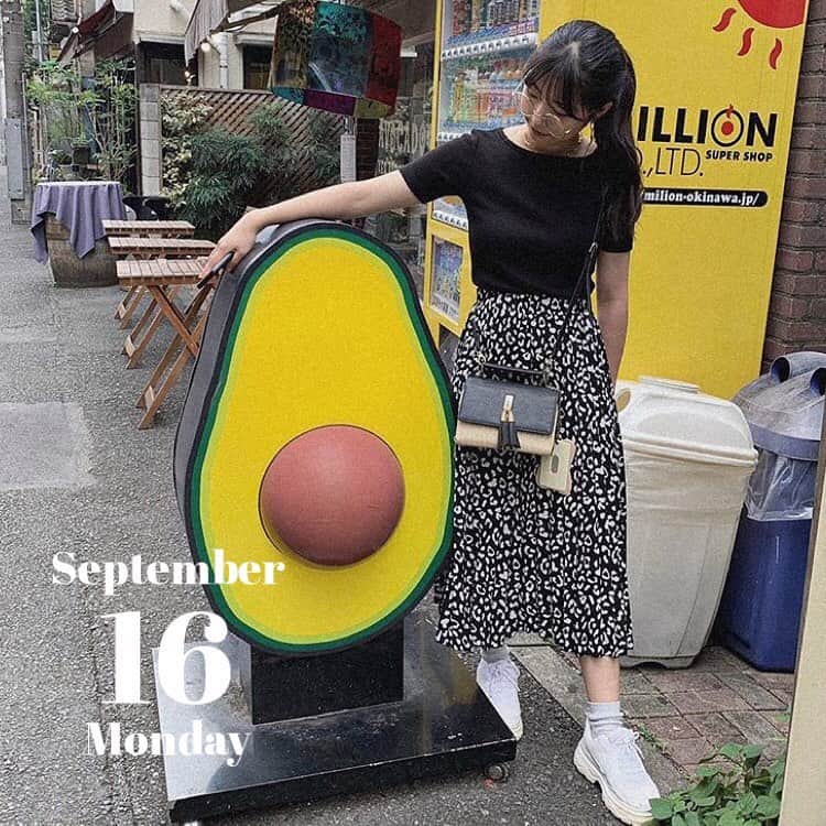 「SNOW」顔認識カメラアプリのグルメインスタ